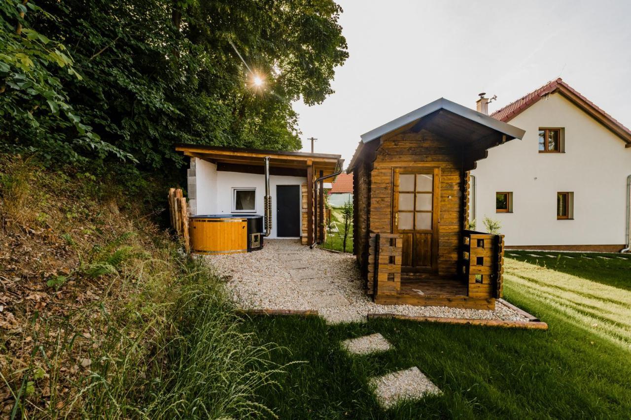 Na Želivce别墅 外观 照片